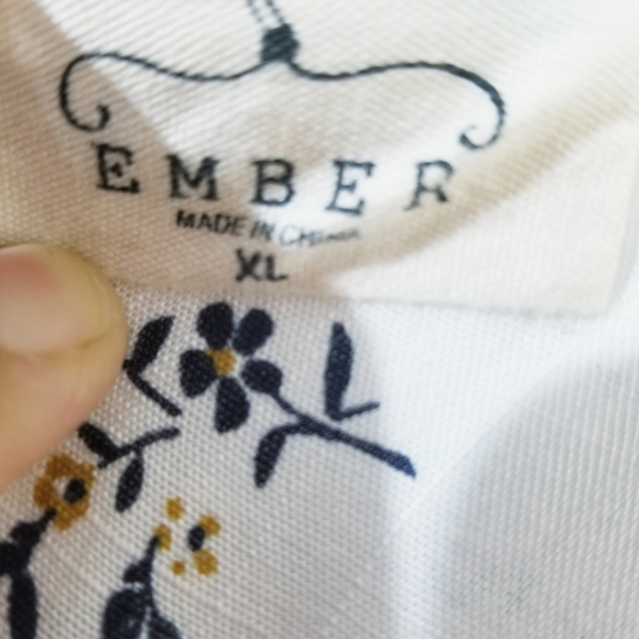 Floral print top - Picture 8 of 10